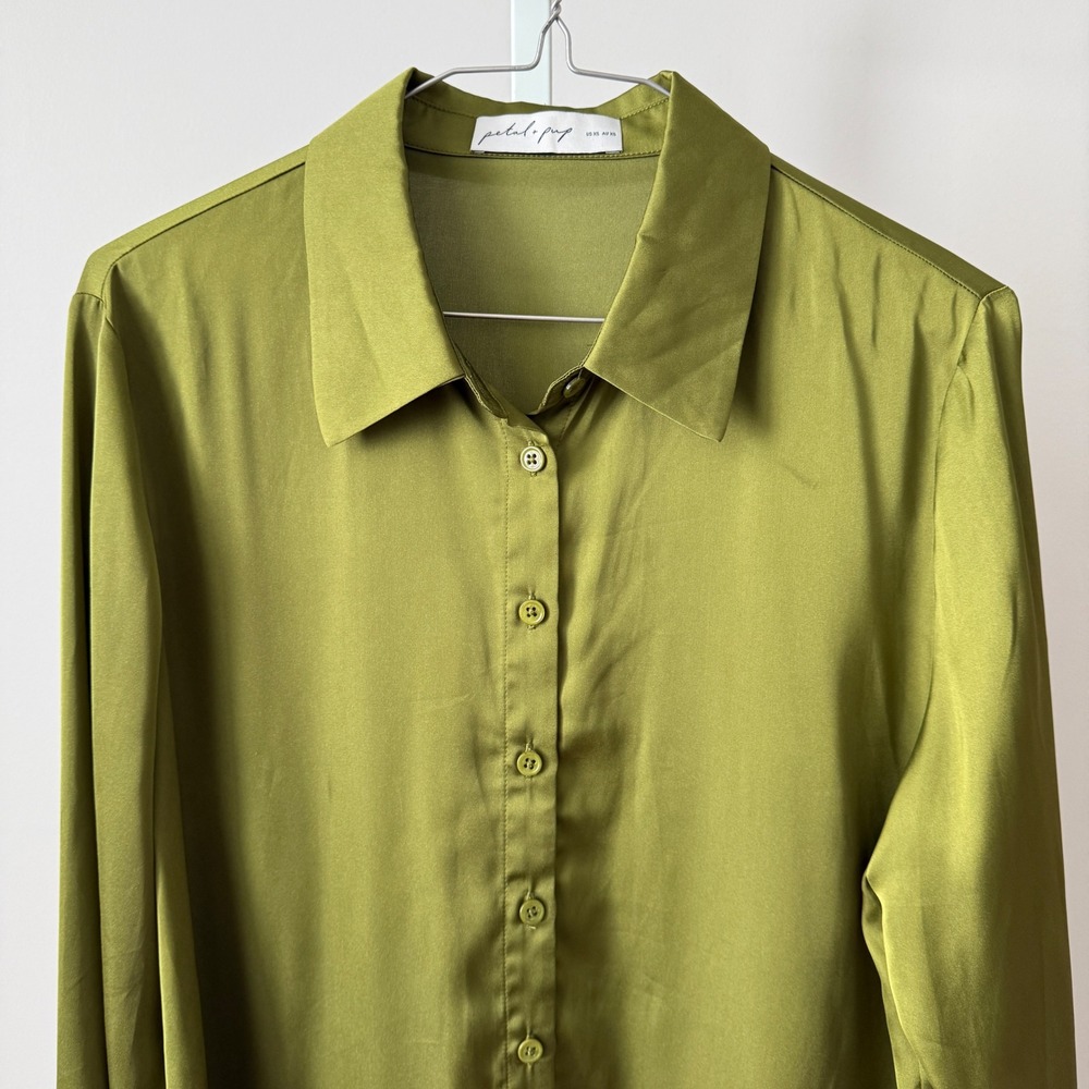Petal and Pup sz XS Olive Green Satin Button Blouse Shirt Preppy Minimalist - Picture 2 of 6